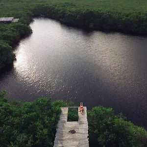 Nativus Glamping & Cenote *** Tulum